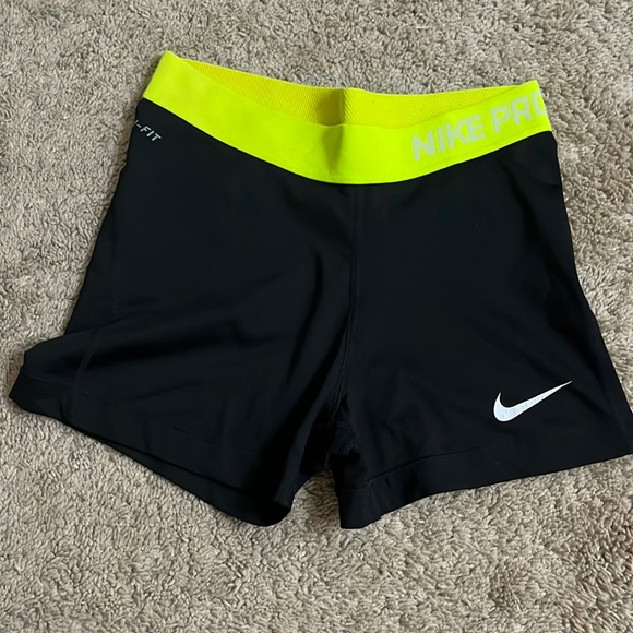 Dri-Fit Shorts - Picture 1 of 1